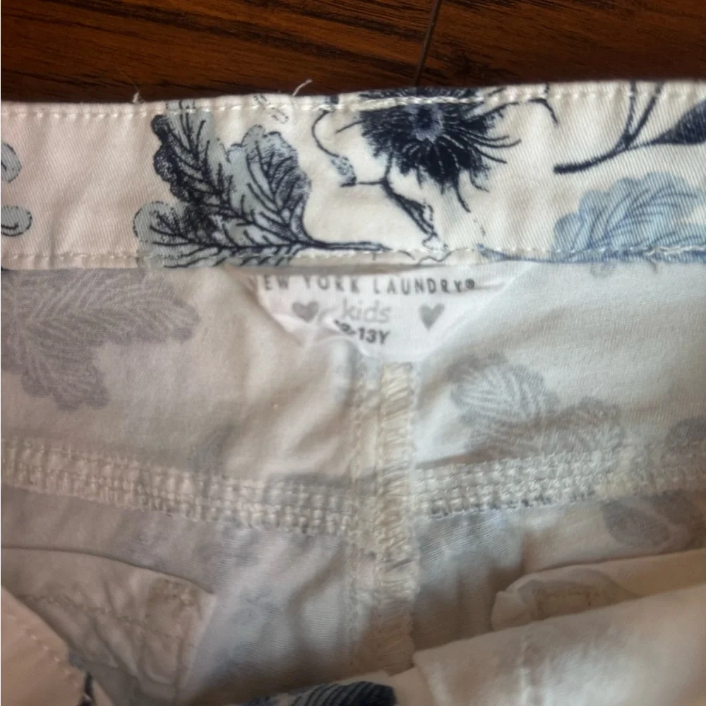 {Lucky Brand + New York Laundry} bundle of shorts - Picture 9 of 16